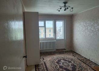 Продается двухкомнатная квартира, 48.7 м2, Озёрск, улица Свердлова, 56