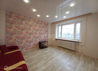 Двухкомнатная квартира в аренду, 70 м2, Ялуторовск, улица Революции, 131А
