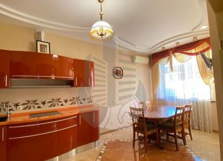 Продаю 2-комнатную квартиру, 93 м2, Краснодар, Комсомольская улица, 4, Комсомольская улица