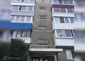 Продаю 2-комнатную квартиру, 50 м2, Нижний Тагил, улица Орджоникидзе, 9