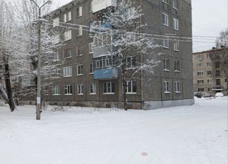 Двухкомнатная квартира на продажу, 42.6 м2, Коряжма, проспект имени М.В. Ломоносова, 3А