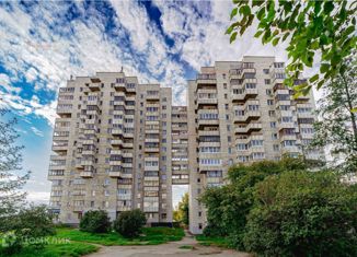 Продаю четырехкомнатную квартиру, 81 м2, Екатеринбург, улица Викулова, 48, метро Динамо