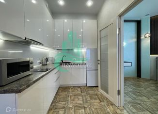 Продам 2-комнатную квартиру, 100 м2, Феодосия, Черноморская набережная, 1Д