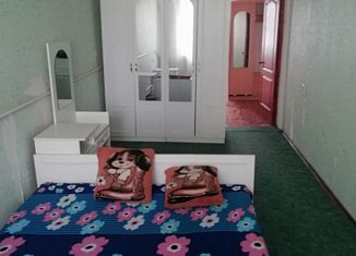 Продажа 2-ком. квартиры, 50 м2, Армянск, Симферопольская улица, 5