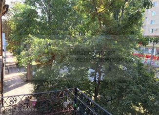 Продаю 4-ком. квартиру, 120 м2, Ставрополь, микрорайон № 2, улица Ленина, 189