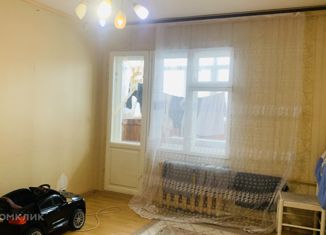 Продаю 2-комнатную квартиру, 52 м2, Екатеринбург, проспект Седова, 25, проспект Седова