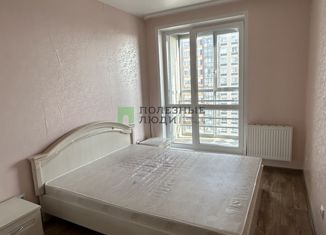 Продаю двухкомнатную квартиру, 38 м2, Удмуртия, площадь имени 50-летия Октября, 10