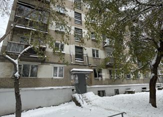 Продам 3-комнатную квартиру, 46 м2, Челябинск, Шадринская улица, 73, Калининский район