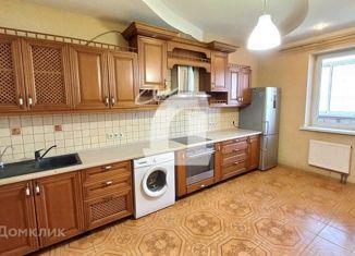 3-ком. квартира в аренду, 90 м2, Краснодарский край, бульвар Клары Лучко, 12