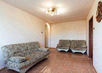 Продам 4-комнатную квартиру, 60 м2, Кемеровская область, проспект Дружбы, 36