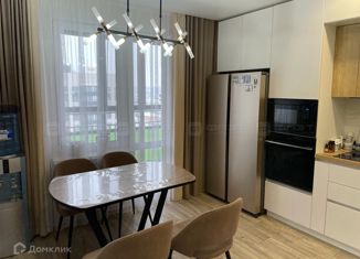 Продается 3-комнатная квартира, 73 м2, Казань, улица Александра Курынова, 10к3, ЖК Светлая Долина