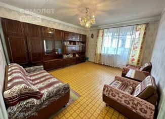 Продается 4-комнатная квартира, 75.1 м2, поселок городского типа Приютово, улица Свердлова, 6