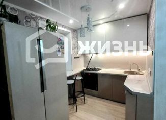 Продам трехкомнатную квартиру, 62 м2, Екатеринбург, улица Новаторов, 12, улица Новаторов