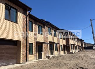 Продаю таунхаус, 120 м2, Октябрьский, Радостная улица