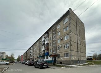 Продается однокомнатная квартира, 28 м2, посёлок городского типа Пойковский, 4-й микрорайон, 19