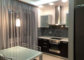 Сдается в аренду трехкомнатная квартира, 77 м2, Москва, улица Олеко Дундича, 7, улица Олеко Дундича