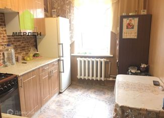 Продается 4-ком. квартира, 80 м2, Козельск, улица Достоевского, 2