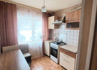 Продажа трехкомнатной квартиры, 57 м2, Соликамск, улица Матросова, 53