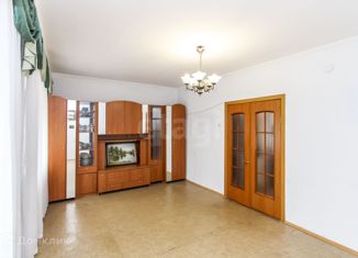 Продается 2-ком. квартира, 55.1 м2, Тюмень, улица Мелиораторов, 8