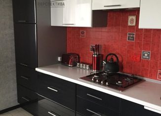 Продаю 2-ком. квартиру, 63 м2, Темрюк, улица Анджиевского, 55к2