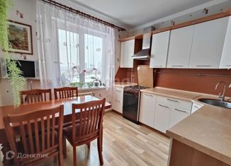 Продам четырехкомнатную квартиру, 77.3 м2, Екатеринбург, улица Черепанова, 28