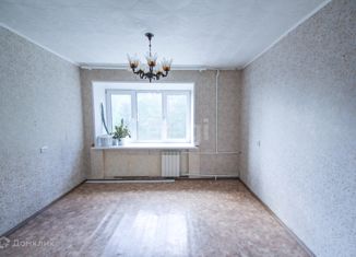 Продаю 3-ком. квартиру, 58.3 м2, Тобольск, микрорайон Иртышский, 4