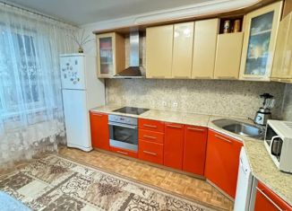 Продаю 3-ком. квартиру, 90.6 м2, поселок Карагандинский, улица Водозабор, 10