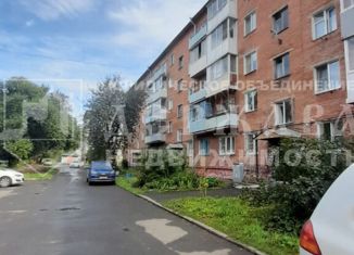 Продам трехкомнатную квартиру, 51.6 м2, Кемерово, Инициативная улица, 1А