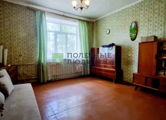 Продам 3-ком. квартиру, 70.4 м2, Соликамск, улица Володарского, 17