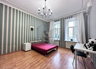 Сдается 4-комнатная квартира, 114 м2, Санкт-Петербург, Невский проспект, 131