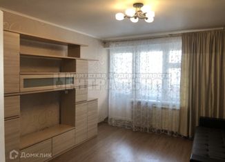 Сдается трехкомнатная квартира, 60 м2, Смоленская область, улица Академика Петрова, 14