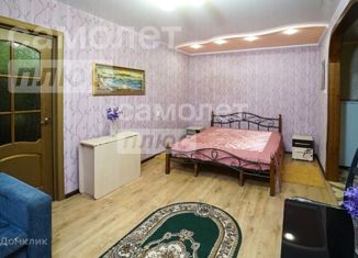 Продается 2-ком. квартира, 45 м2, Курган, улица Карбышева, 46