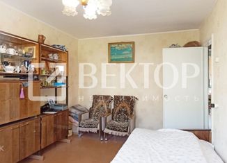 Трехкомнатная квартира на продажу, 48.8 м2, Волгореченск, улица имени 50-летия Ленинского Комсомола, 30