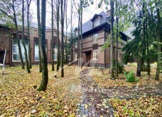 Продается дом, 1038 м2, деревня Свитино, деревня Свитино, 37А