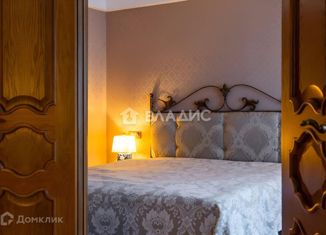 Продается 2-ком. квартира, 45 м2, Санкт-Петербург, Бассейная улица, 77, метро Парк Победы