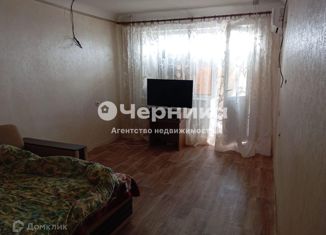 Продажа 3-комнатной квартиры, 58 м2, Новошахтинск, улица Дзержинского, 18