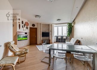 Сдаю в аренду четырехкомнатную квартиру, 100 м2, Москва, метро Раменки, Веерная улица, 22к3