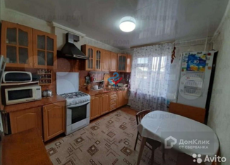 Продам дом, 100 м2, посёлок городского типа Нижняя Мактама, улица Лизы Чайкиной, 40