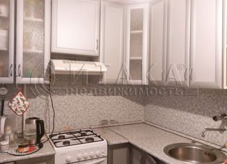 Сдам в аренду комнату, 45 м2, Санкт-Петербург, улица Кустодиева, 20к2, улица Кустодиева