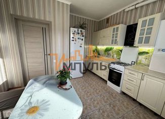 Продается 1-комнатная квартира, 39.7 м2, посёлок городского типа Северный, микрорайон Радужный, 1