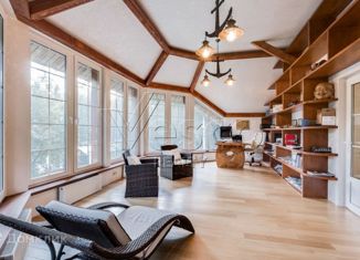 Продаю дом, 280 м2, поселок Инженерный-1