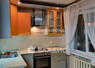 Продается 2-ком. квартира, 48.1 м2, поселок городского типа Атамановка, Заводская улица, 12