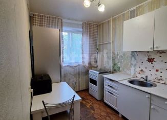 Продаю двухкомнатную квартиру, 45.6 м2, Челябинск, Комсомольский проспект, 58