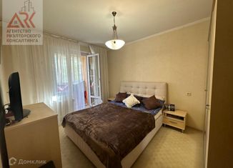Продается 3-ком. квартира, 72.5 м2, Симферополь, улица Зои Рухадзе, 16, Киевский район