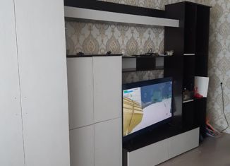 Продам 2-ком. квартиру, 68 м2, Адыгейск, улица Димитрова