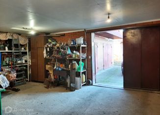 Продам гараж, 40 м2, поселок городского типа Ильский, Первомайская улица, 36