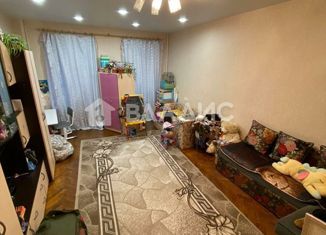 Трехкомнатная квартира на продажу, 80 м2, Санкт-Петербург, улица Лабутина, 13, улица Лабутина