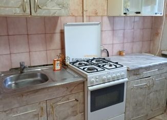 Сдается двухкомнатная квартира, 42 м2, Уфа, улица Конституции, 1, жилой район Черниковка