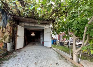 Продам гараж, 120.1 м2, село Дивноморское, улица Олега Кошевого, 15