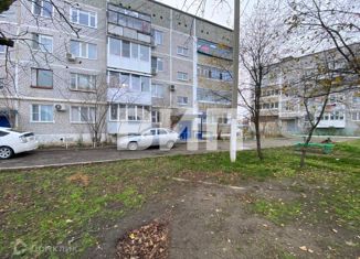 Продаю 3-комнатную квартиру, 63 м2, поселок городского типа Мостовской, улица Гоголя, 120